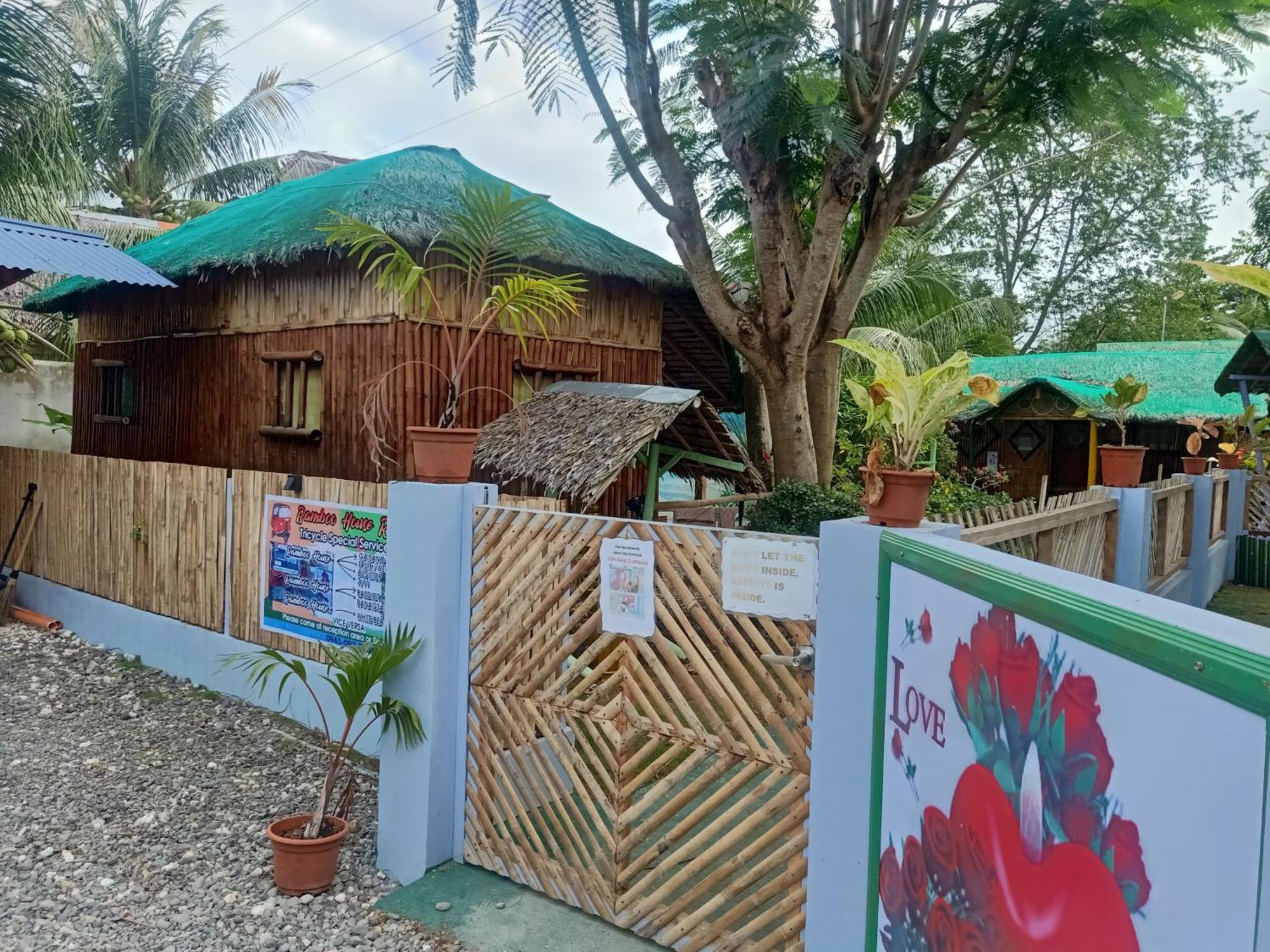Moalboal Bamboo House / Rooms Eksteriør bilde