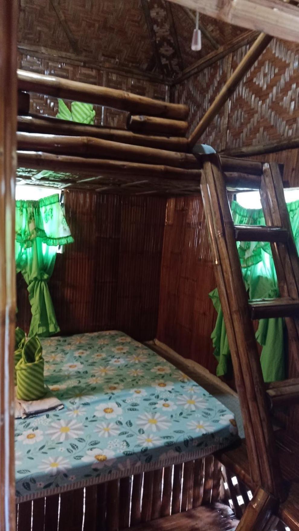 Moalboal Bamboo House / Rooms Eksteriør bilde