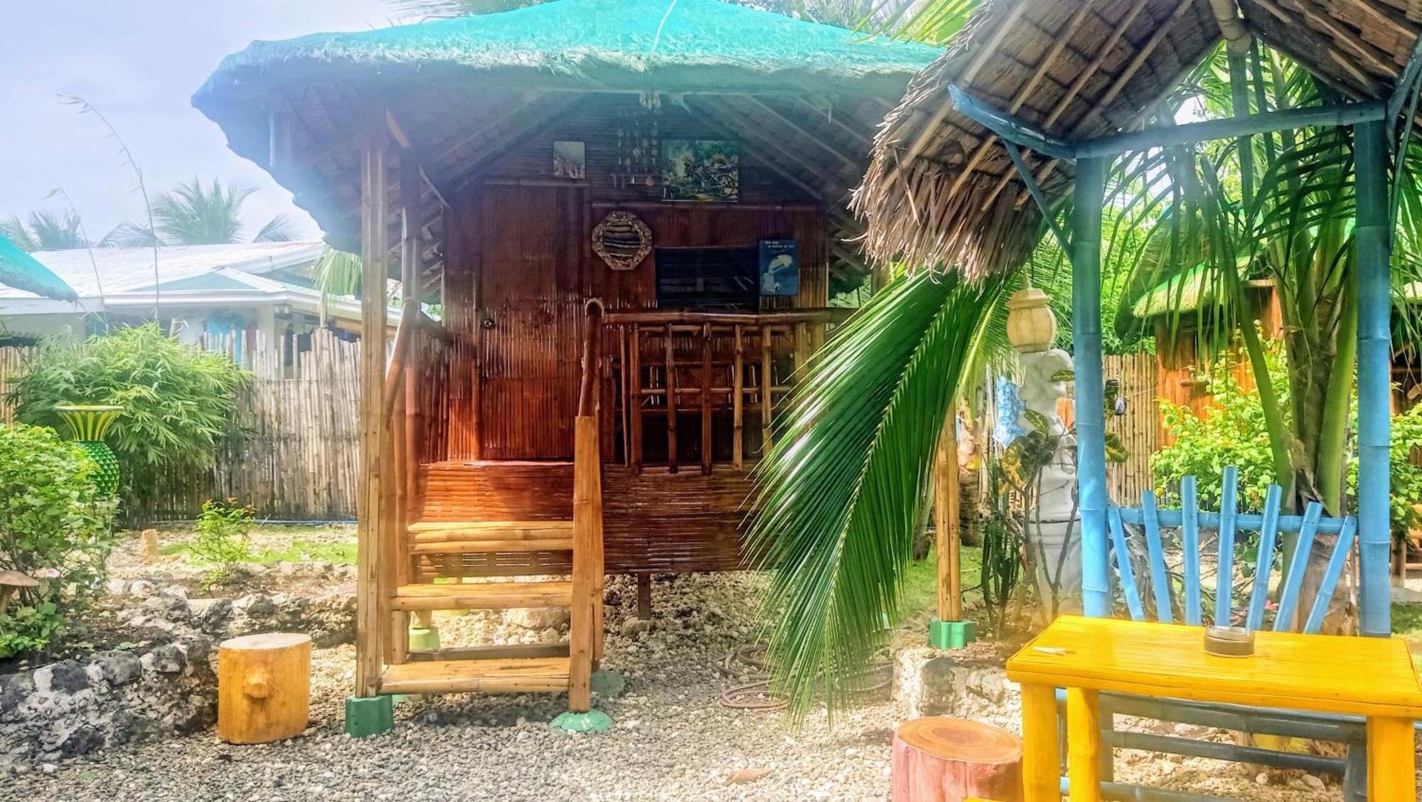 Moalboal Bamboo House / Rooms Eksteriør bilde
