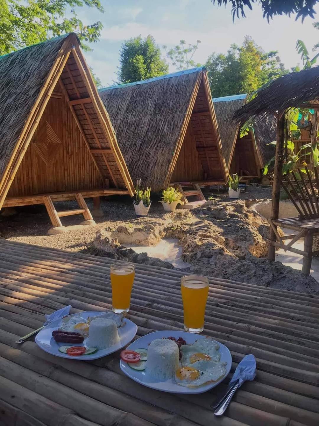 Moalboal Bamboo House / Rooms Eksteriør bilde