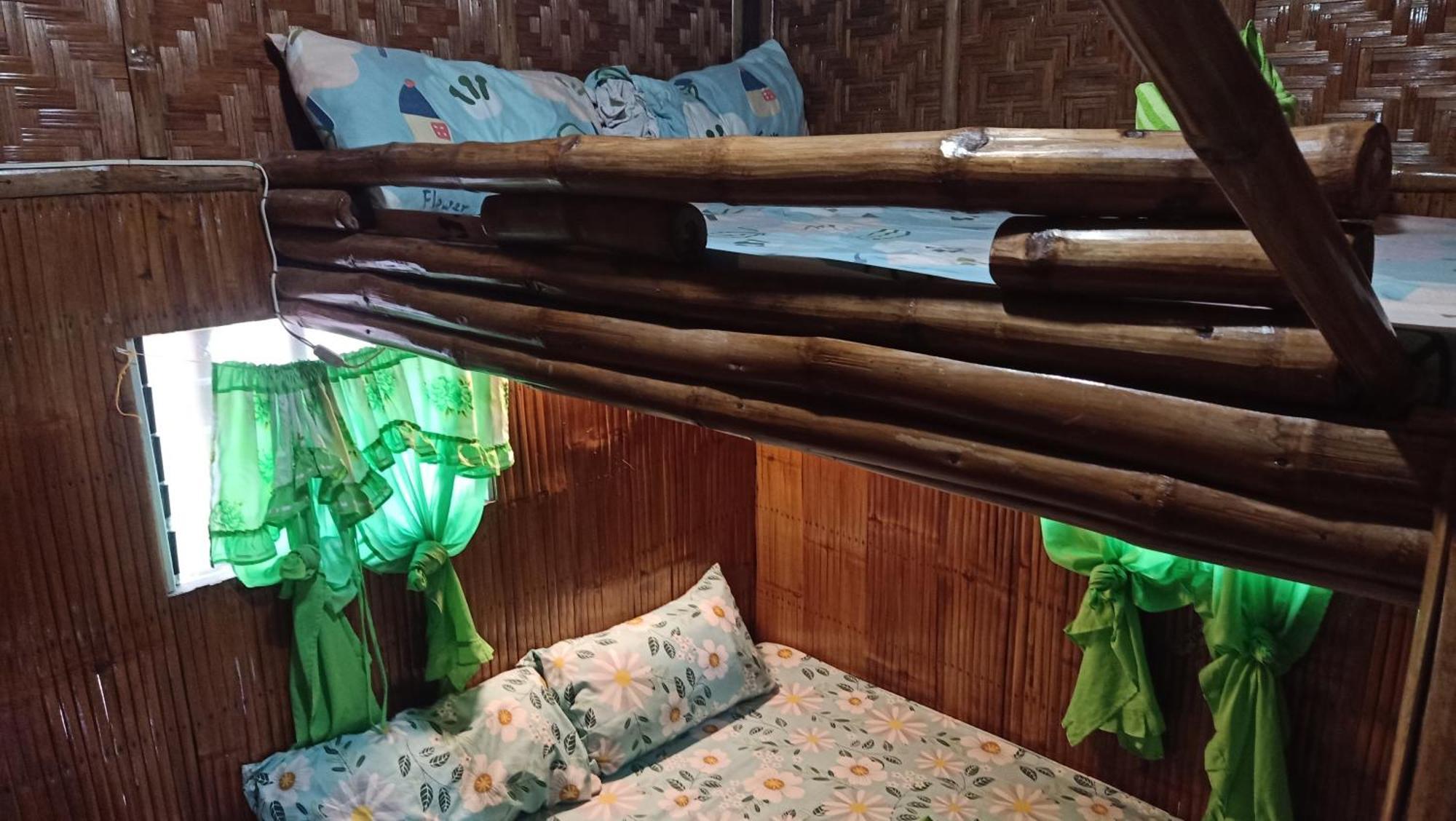 Moalboal Bamboo House / Rooms Rom bilde