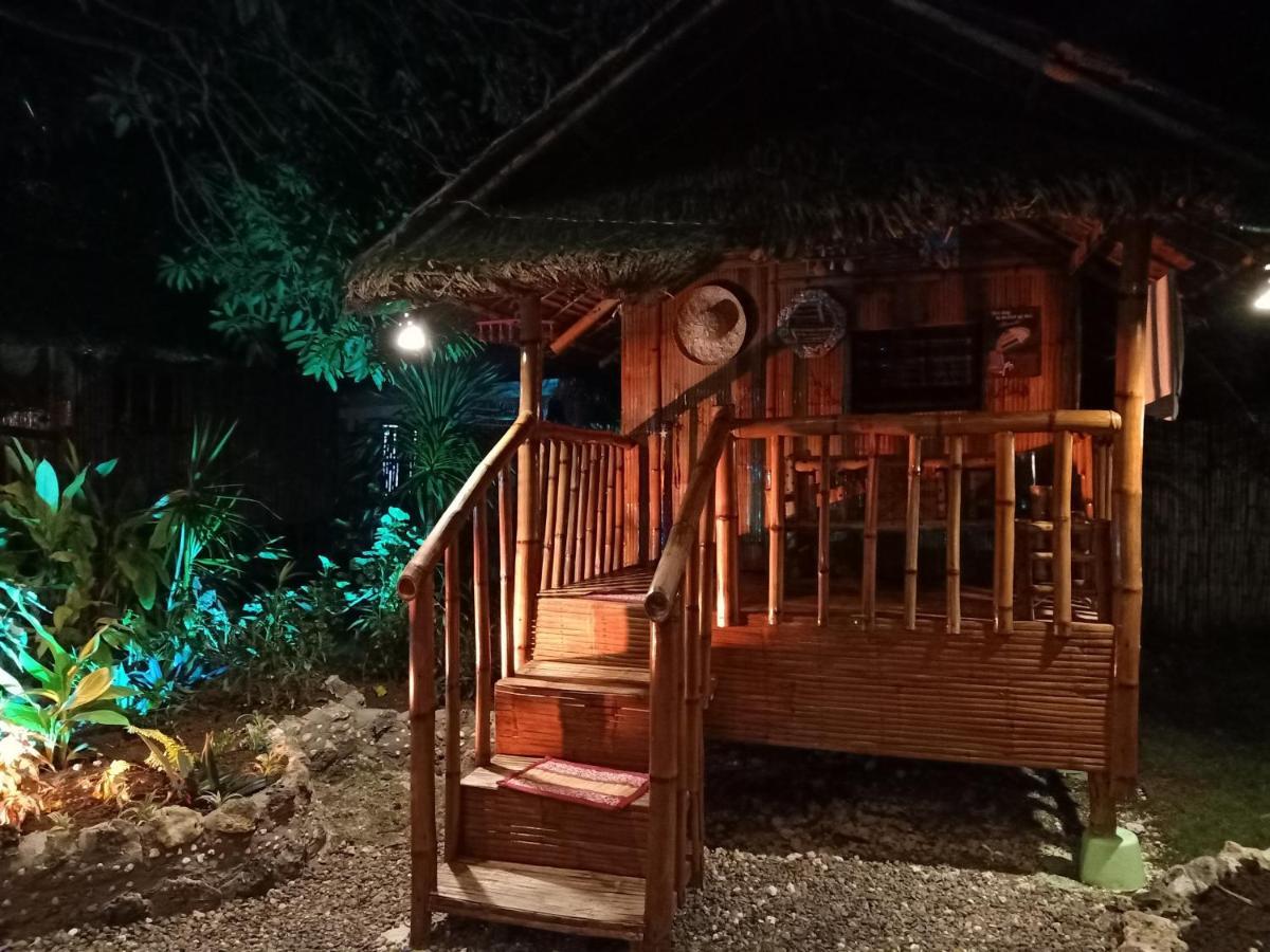 Moalboal Bamboo House / Rooms Eksteriør bilde